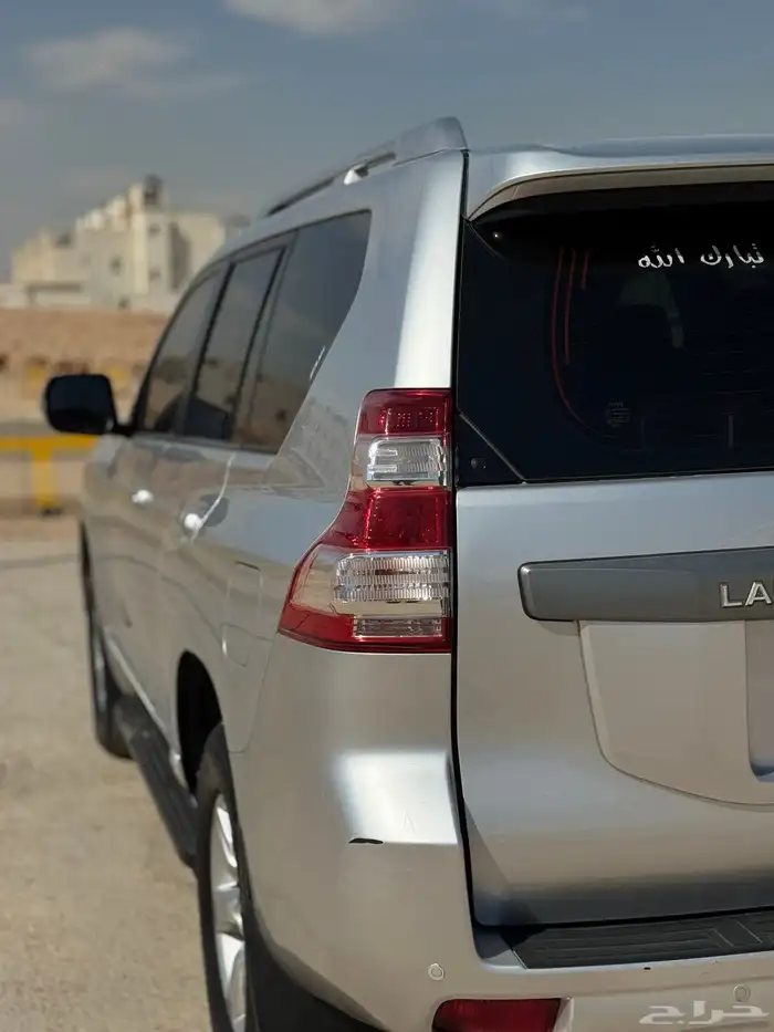 للبيع  تويوتا برادو 2017   رمادي   ستة سلندر   183 ألف ممشى 3