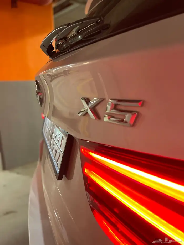 2015 بي ام دبليو X5 نظيفة جدا 12