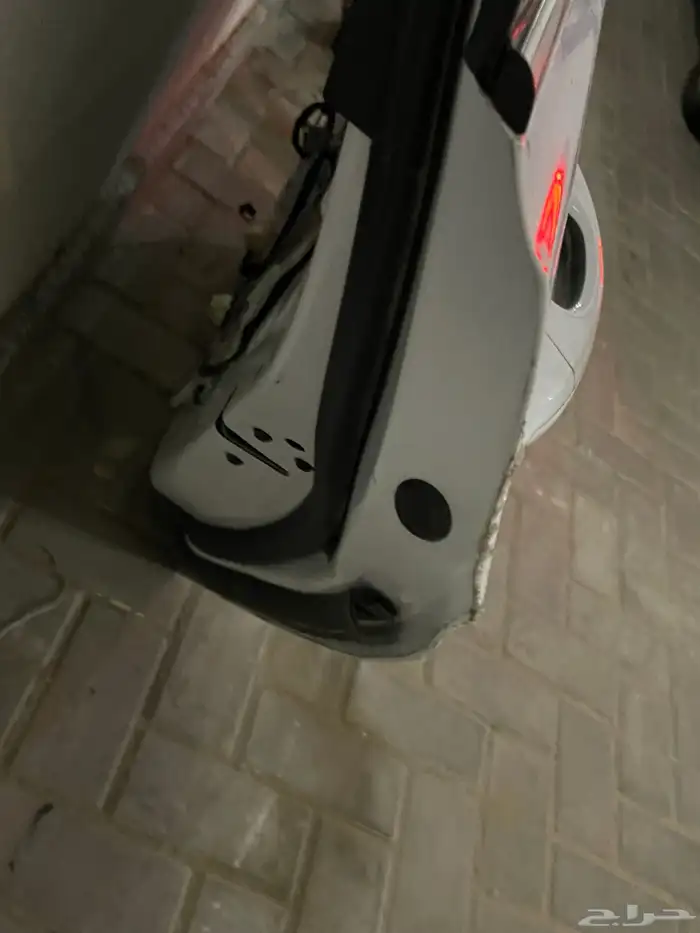 فورد فيوجن باب خلفي يمين ابيض  بلد 6