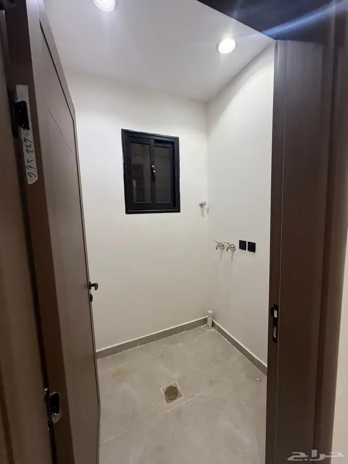 للبيع شقق علويه بمصعد وسطح خاص حي الزهور المحاله ابها 500 12