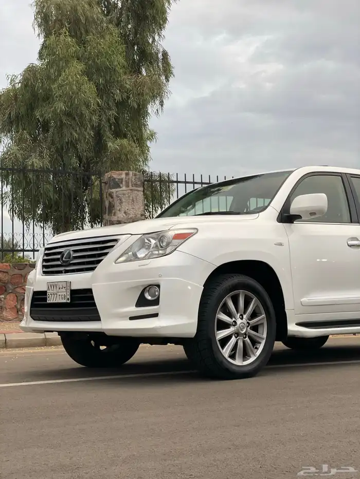 لكزس 2011 قل dd ماشي180 الف 1