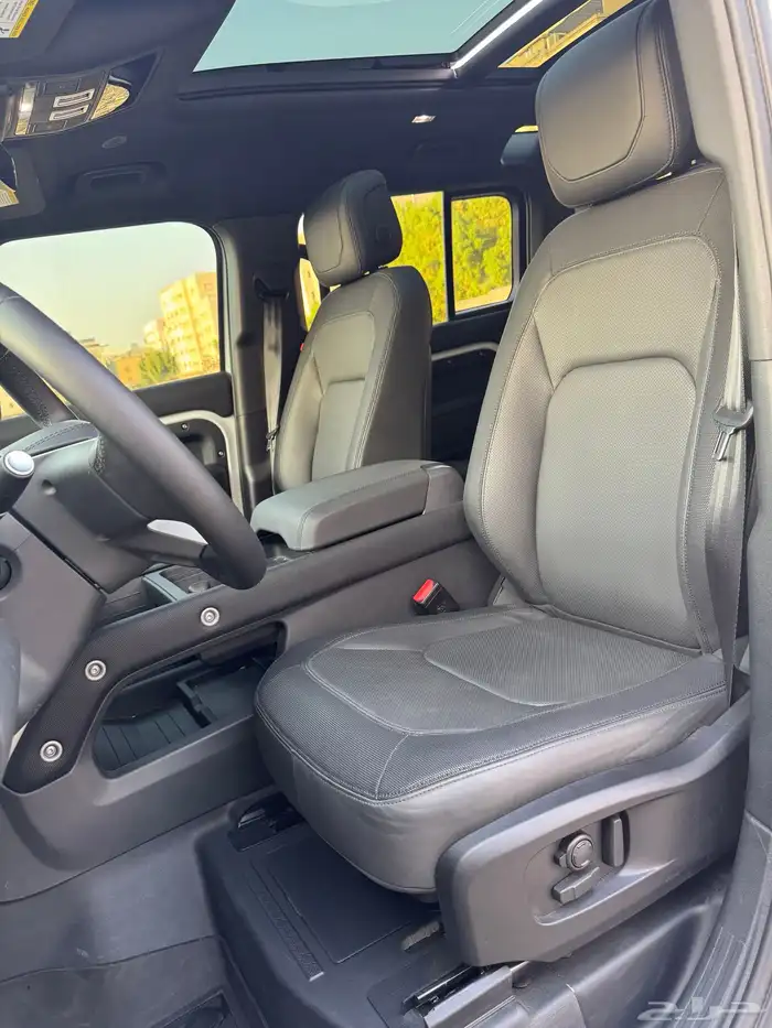 لاندروفر ديفندر SE400 2024 9