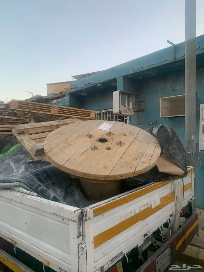 للبيع بكرة خشب 0