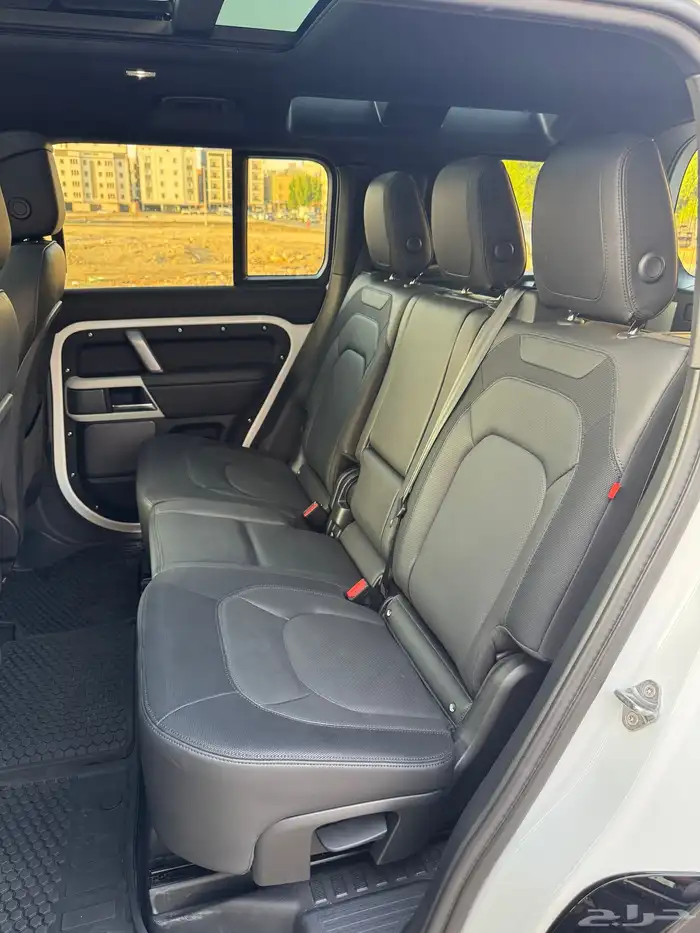 لاندروفر ديفندر SE400 2024 11