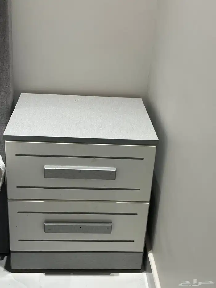 دولاب نظيف وجديد 4