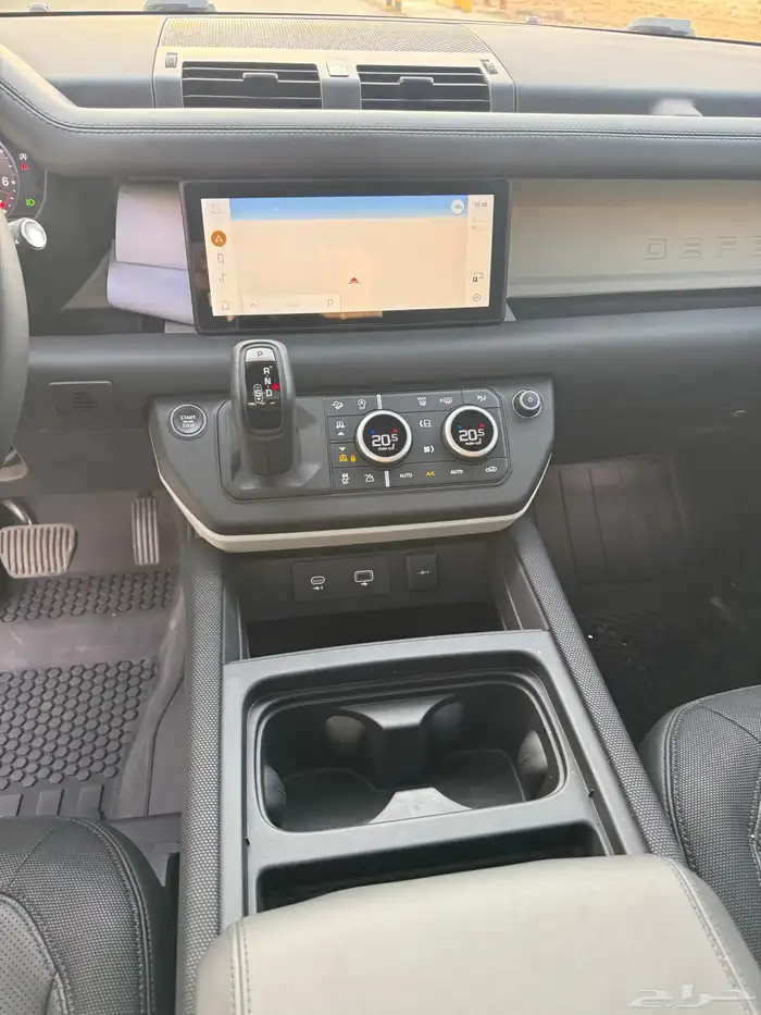 لاندروفر ديفندر SE400 2024 7