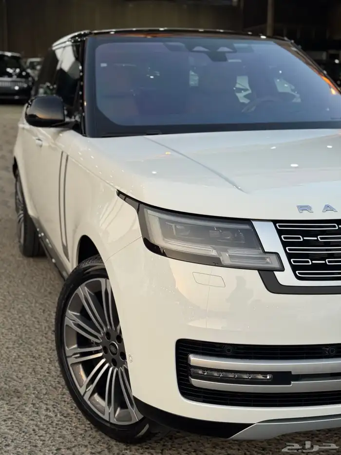 رنج روفر فوج اوتوبيقرافي 2023 V8 - بحالة الوكالة 21