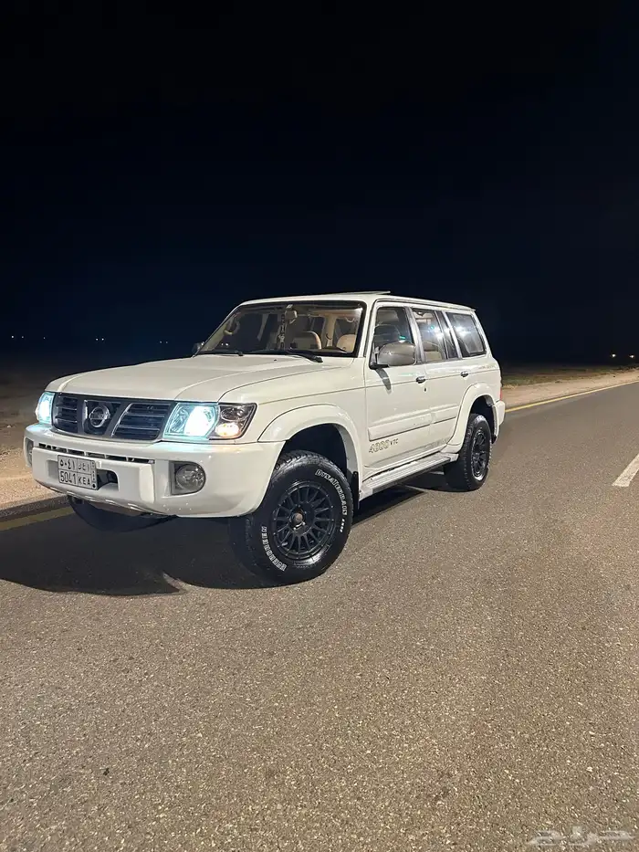 للبيع فتك 2004 LS2 8