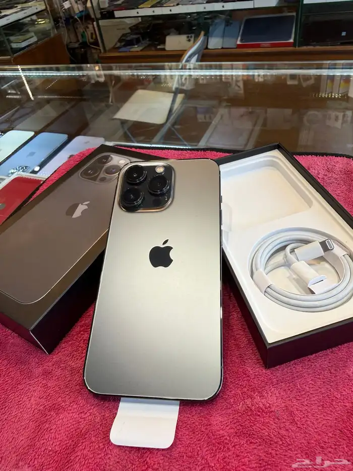 آيفون 13 برو 128 قيقاء بطارية 92 مع كرتونه وكامل اغراضه 0