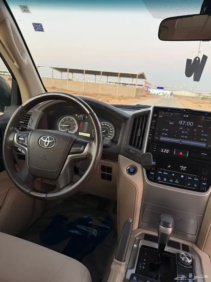 جيب لاندكروزر 2020 6 سلندر GXR1 55