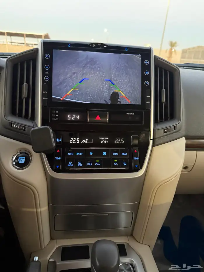 جيب لاندكروزر 2020 6 سلندر GXR1 72