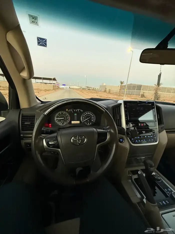 جيب لاندكروزر 2020 6 سلندر GXR1 67