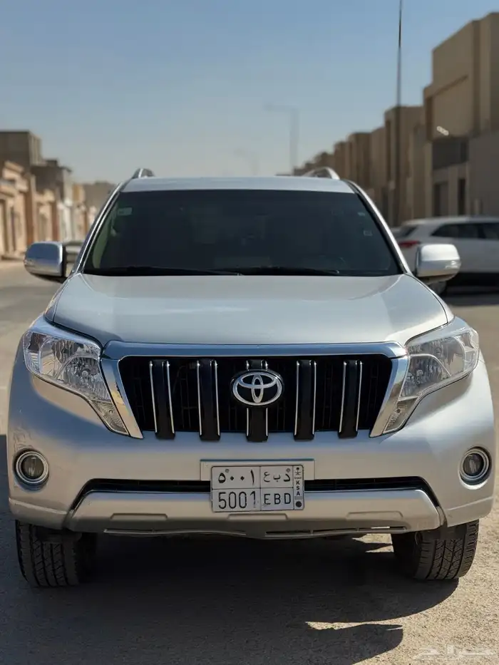 للبيع  تويوتا برادو 2017   رمادي   ستة سلندر   183 ألف ممشى 0