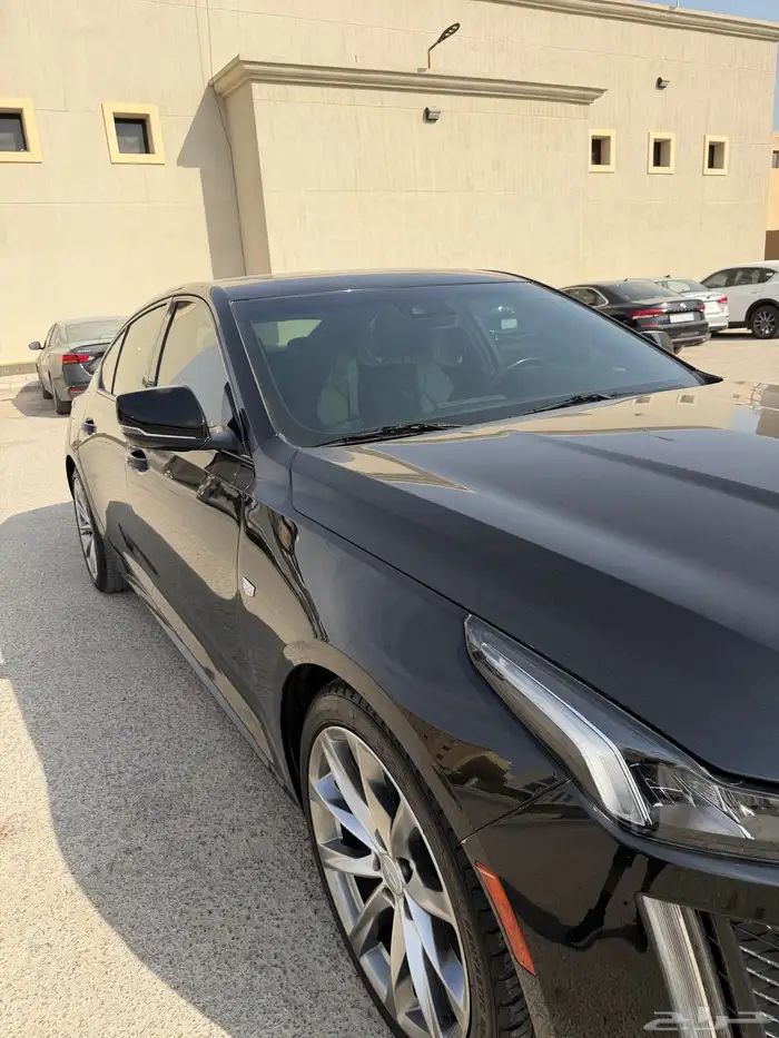 كاديلاك CT5 2022 فئة سبورت مواصفات مميزة ضمان الوكيل كدلك 9