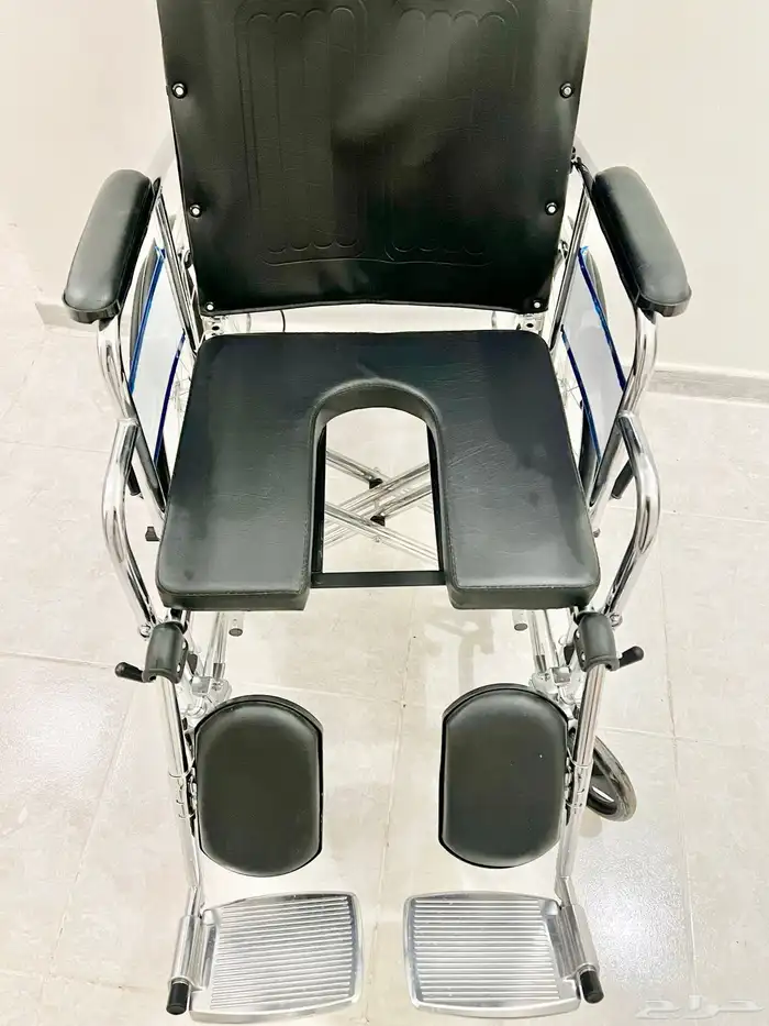 كرسي حمام متحرك يتحول الى سرير جديد 2