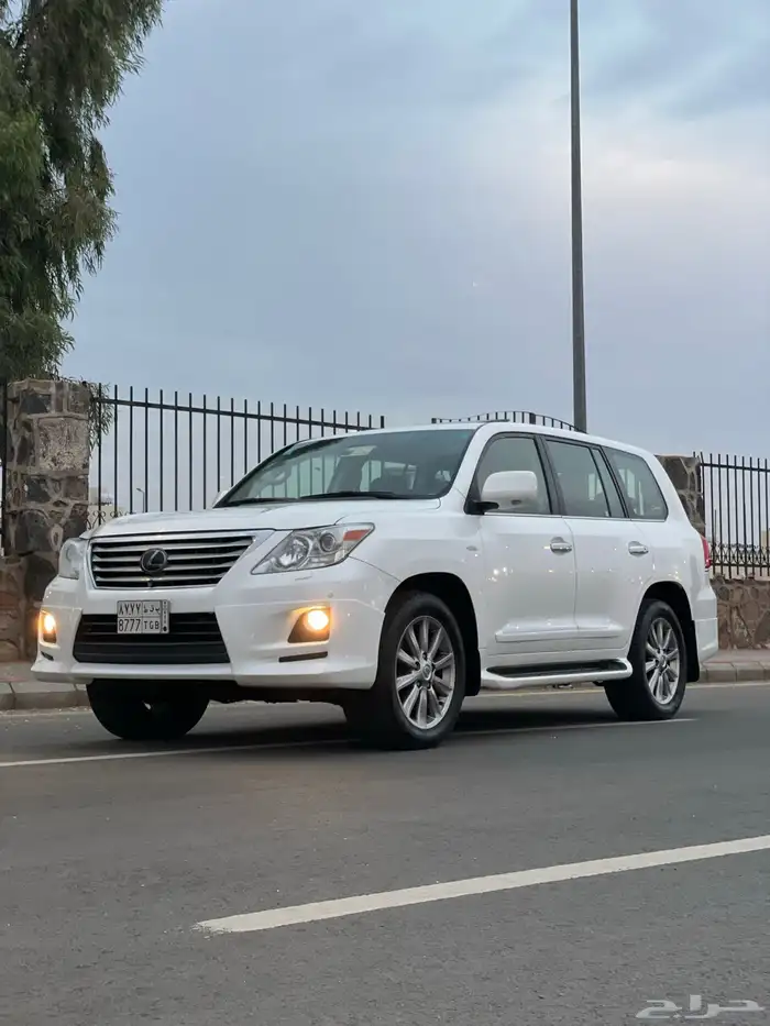 لكزس 2011 قل dd ماشي180 الف 26