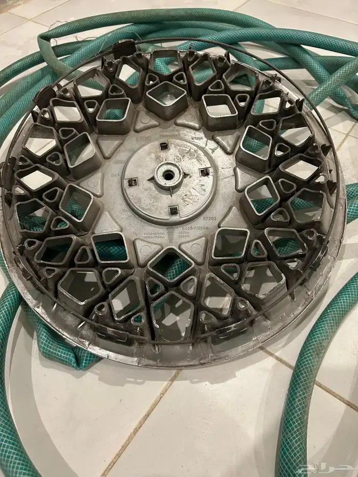 طاسه فورد قراند ماركيز من 98 الى2002 0