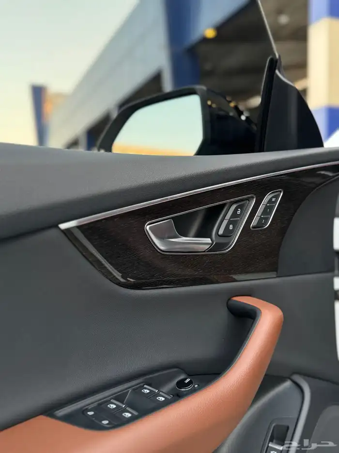 اودي Q8 2023 S line عداد 25 الف على الضمان 6