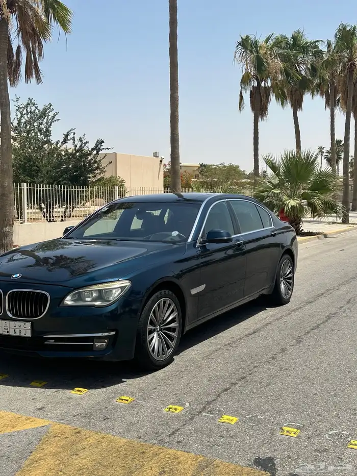 للبيع بي ام دبليو 740 فل كامل موصفات خاصه 4