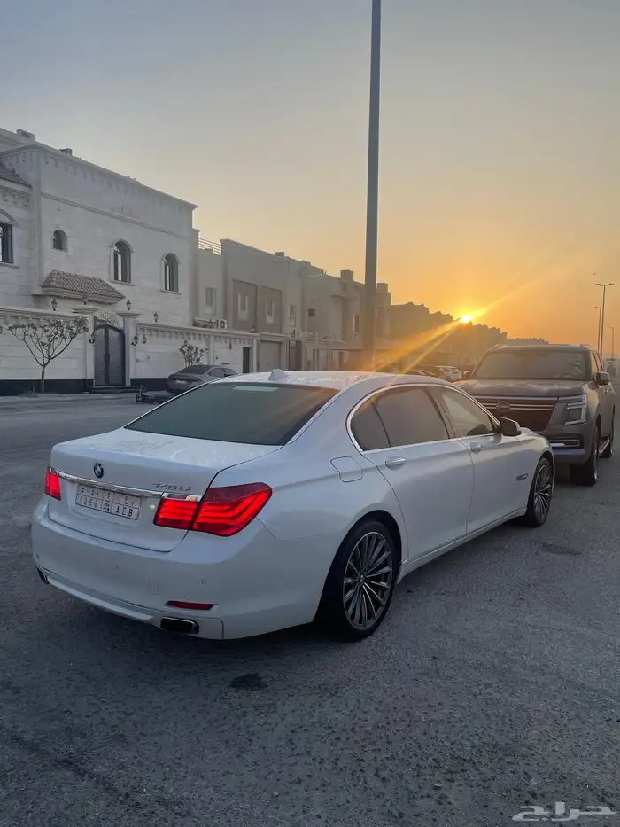 للبيع بي ام 2011 740 5