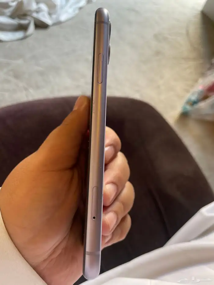 ايفون 11 لون بنفسجي حجم 64 جيجا للبيع 3