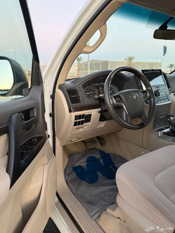 جيب لاندكروزر 2020 6 سلندر GXR1 61