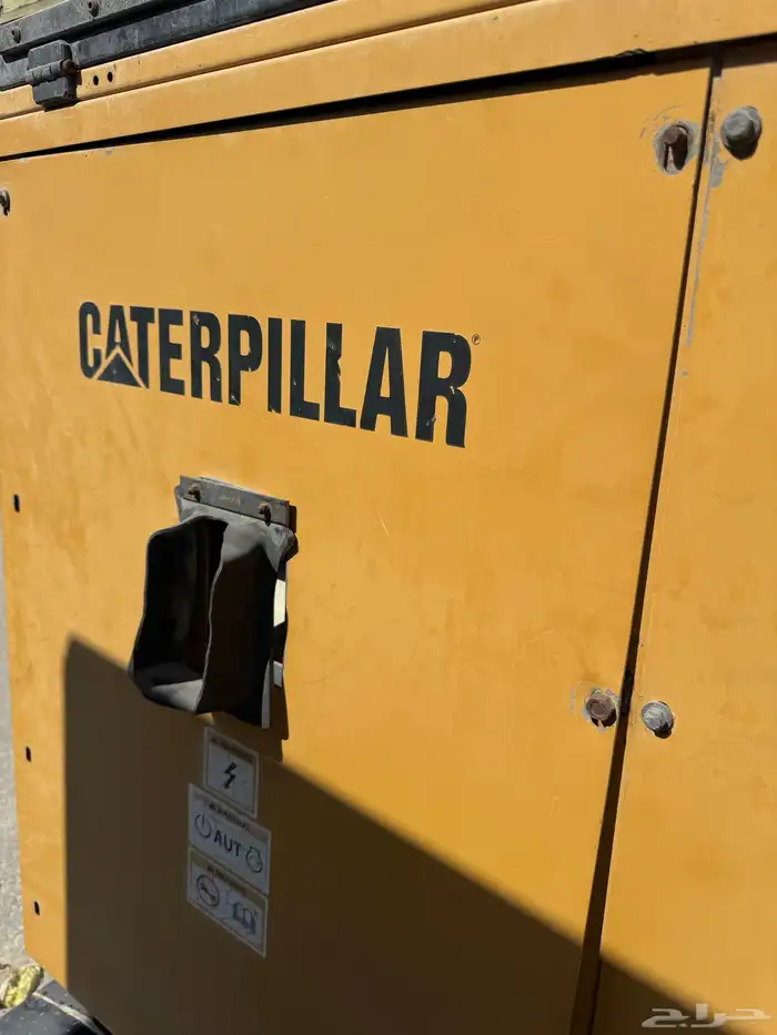 مولد كهرباء Caterpillar للبيع على حالته 4