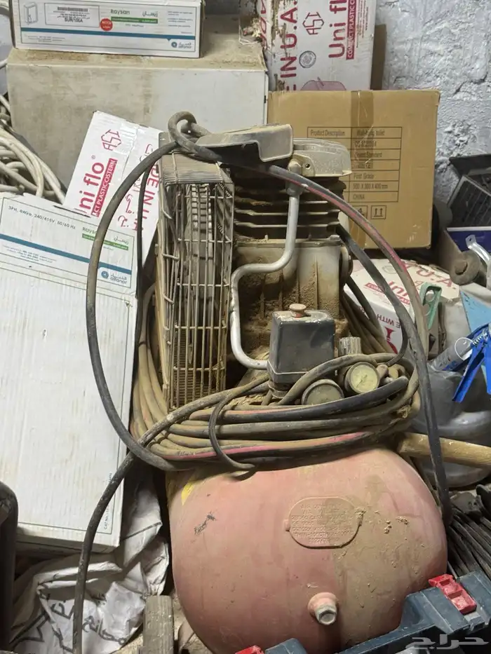 قصاصه خشب ومناشير خشب بوش وماطور هوا 11