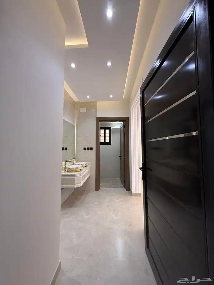 للبيع دور ثاني بسطح خاص خلف العثيم بالمحالة بسعر 500الف فقط 3