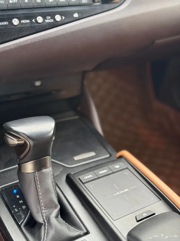 لكزس ES300h AH 2021 11