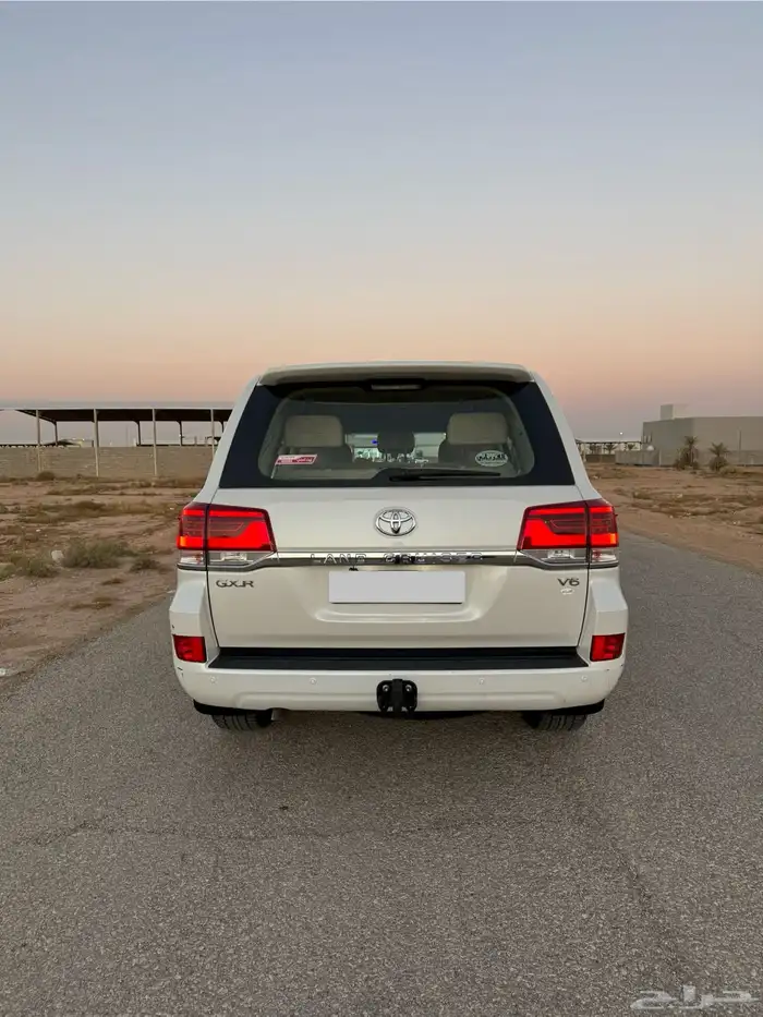 جيب لاندكروزر 2020 6 سلندر GXR1 17