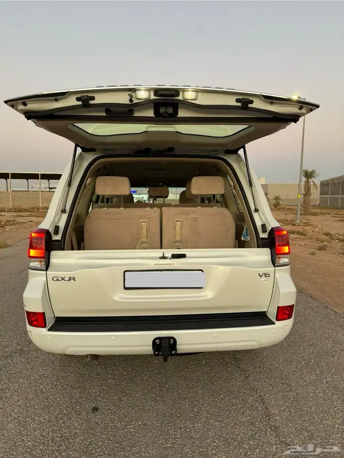 جيب لاندكروزر 2020 6 سلندر GXR1 57