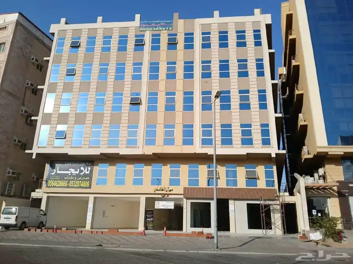 مكاتب فاخرة وجديدة 8