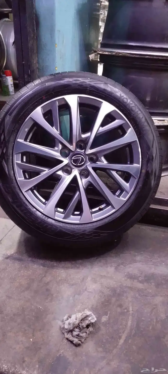 جنوط وكفرات لكزس es أصلي وكاله مقاس 17 موديل 2022 0