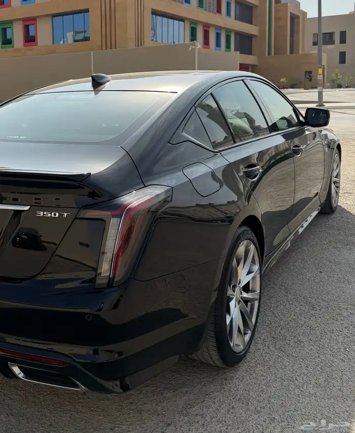 كاديلاك CT5 2022 فئة سبورت مواصفات مميزة ضمان الوكيل كدلك 10