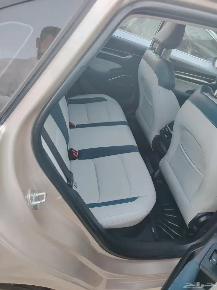 جيلي امجراند 2023 نص فل 1