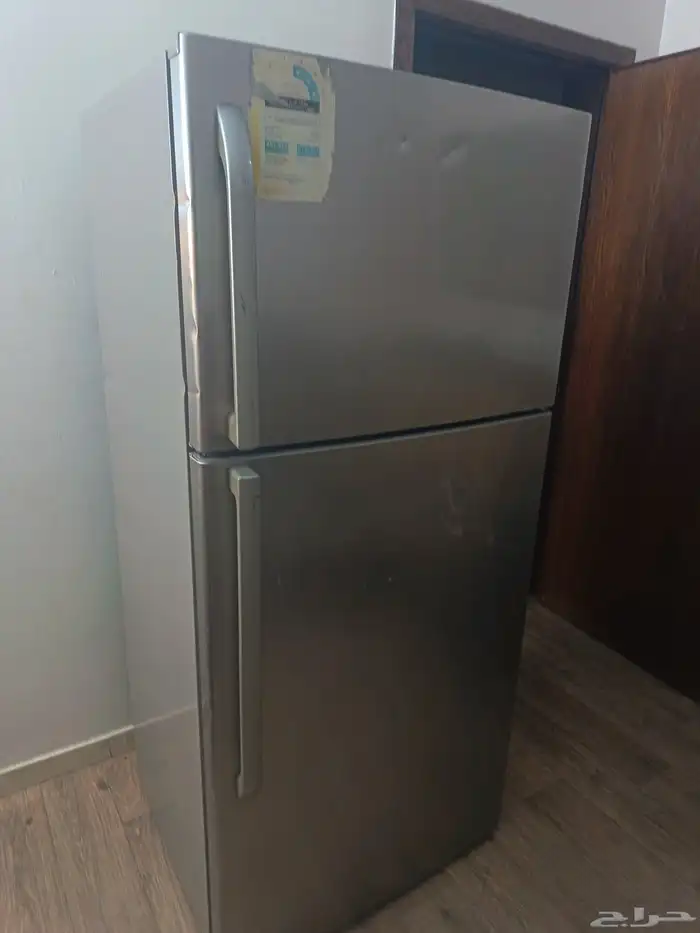 للبيع ثلاجه 21 قدم استعمال نظيف كهرباء 220 0
