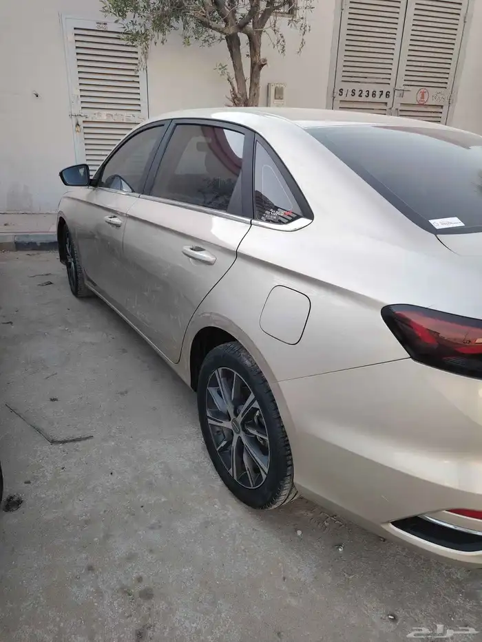 جيلي امجراند 2023 نص فل 4