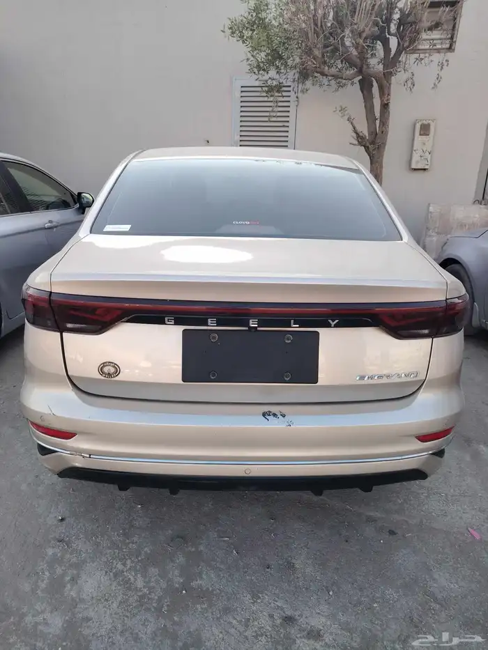 جيلي امجراند 2023 نص فل 5