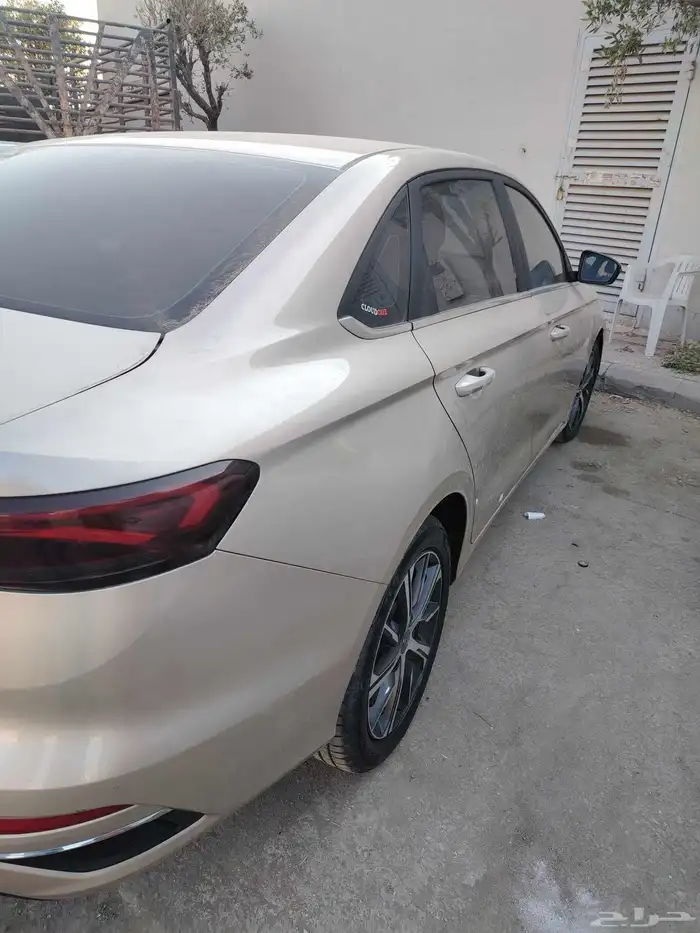 جيلي امجراند 2023 نص فل 3