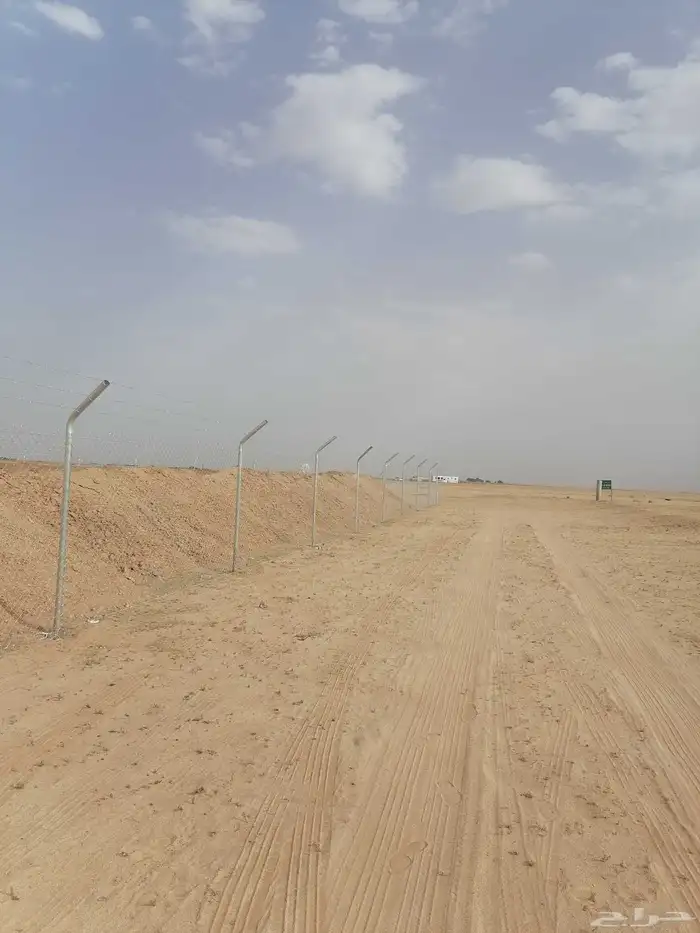 السلام عليكم نقوم بتركيب شبوك مزارع وكسارات وتوريد شبوك 4