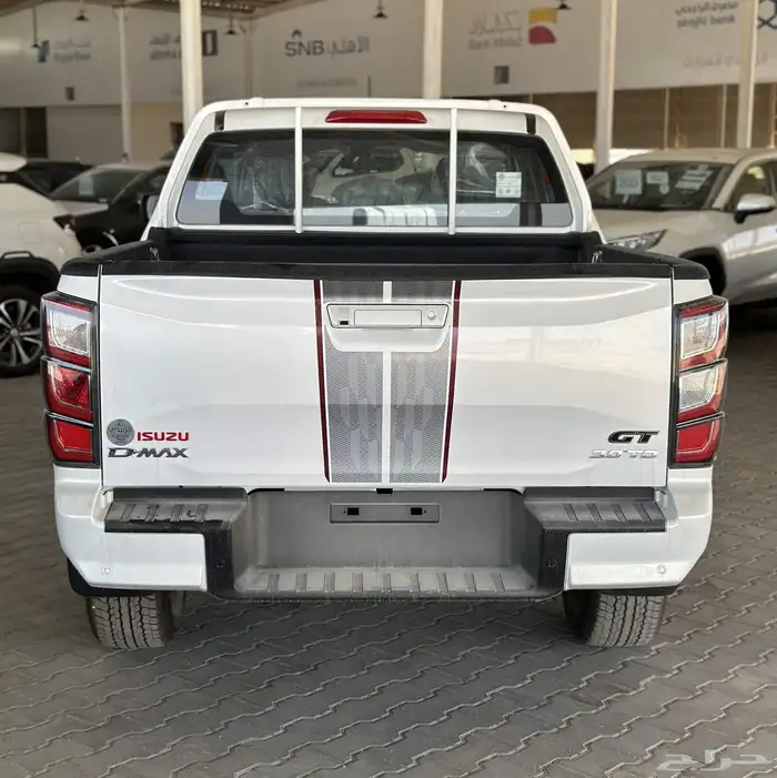 ايسوزو ديماكس غمارتين 2025 - ISUZU D-MAX 4