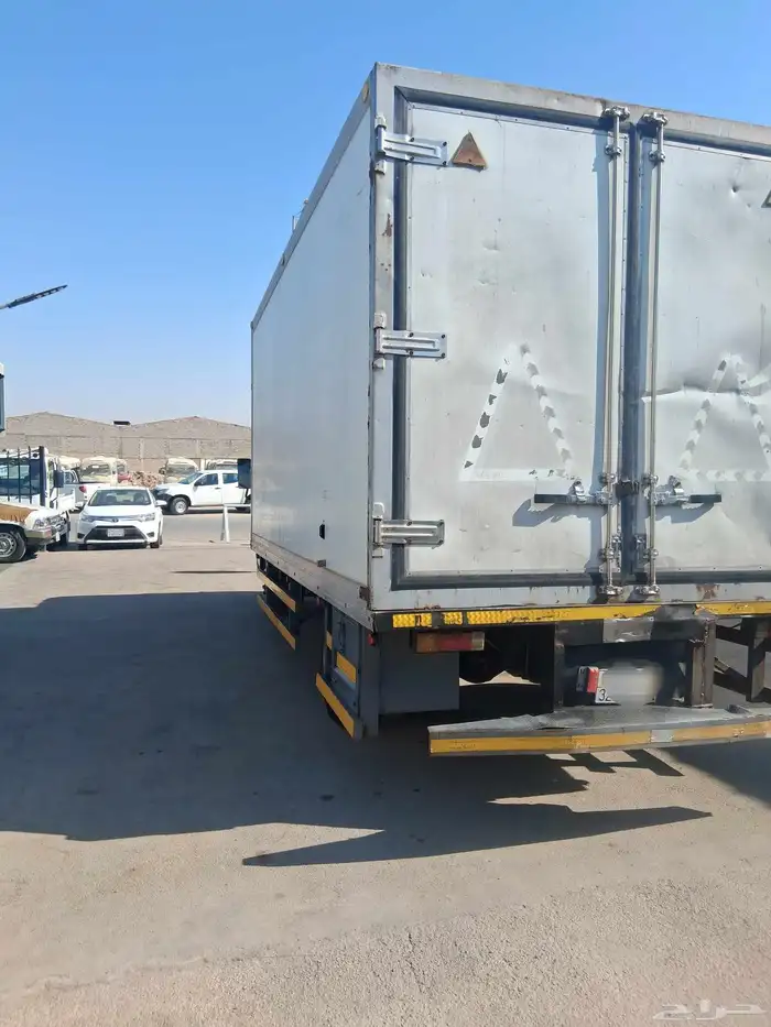 دينه مستبيشي كانتر موديل 2016 صندوق حافظه 5متر ممشى 344الف 3