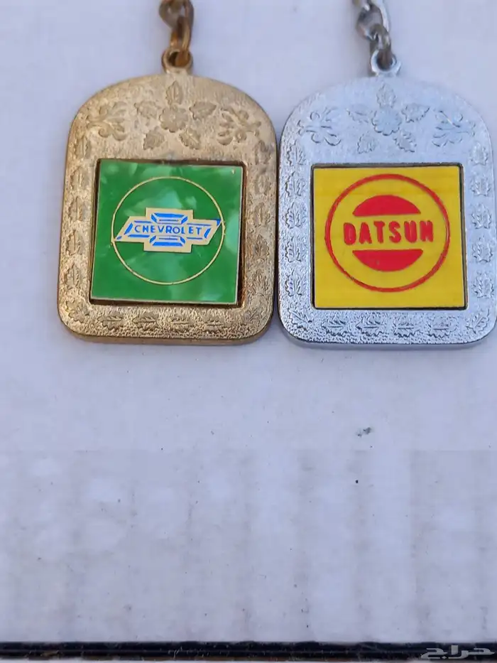 ميداليات ددسن و شفر قديمة 0