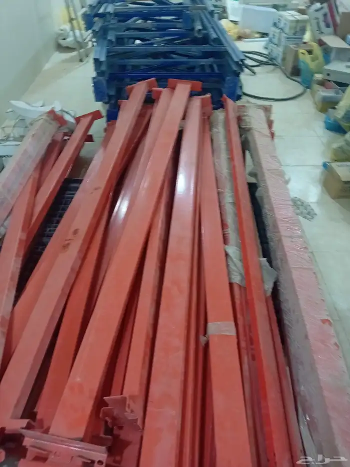 رفوف حديد 60 سنتي و 90 سنتي ثقيل شبه جديد وفيها باقي ماتركب 1