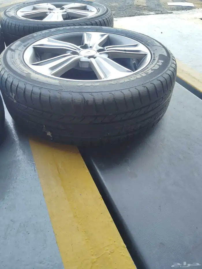 جنوط اكسنت . مقاس 16 مستخدم نظيف خليه من اي عيب مع الكفرات 0