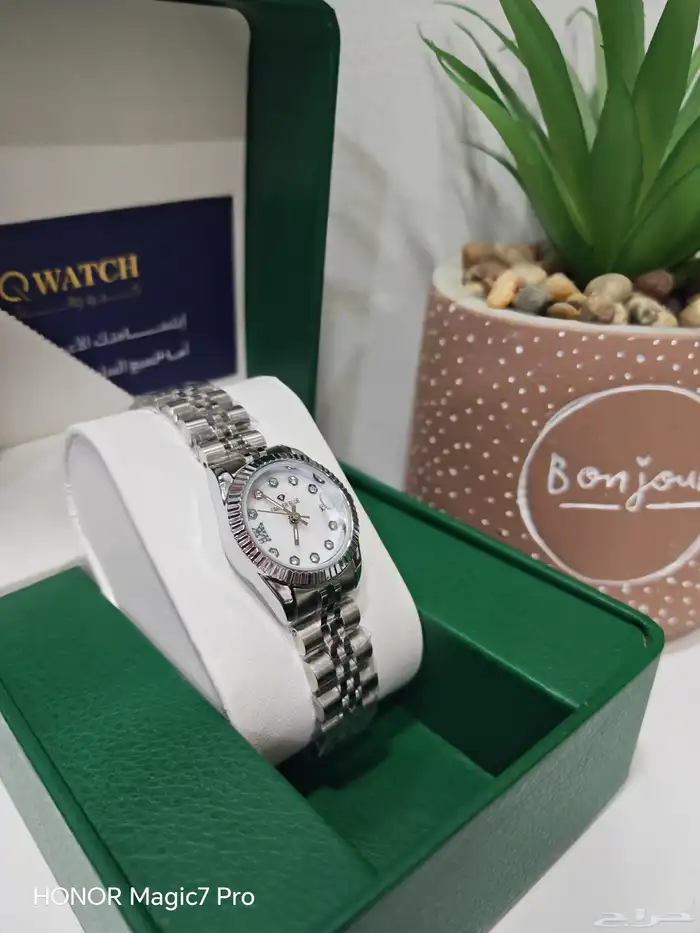 ساعات نسائية 22