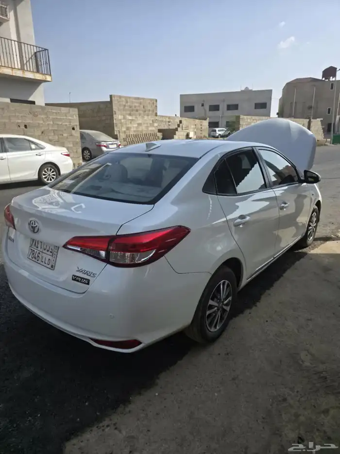 تويوتا ياريس 2020 ممشي 61 ألف فقط مخزن 12