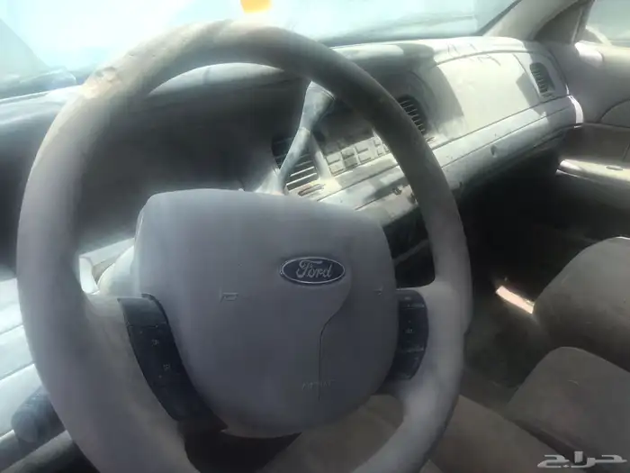 مختصين قطع غيار الفورد الفكتوريا و الماركيز تشليح 4