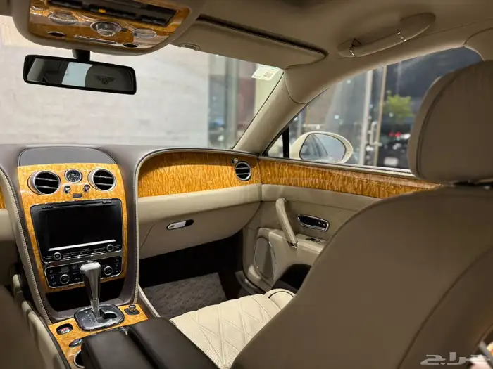 العداد 52الف الموديل 2014 النوع بنتلي فلنج اسبير 8